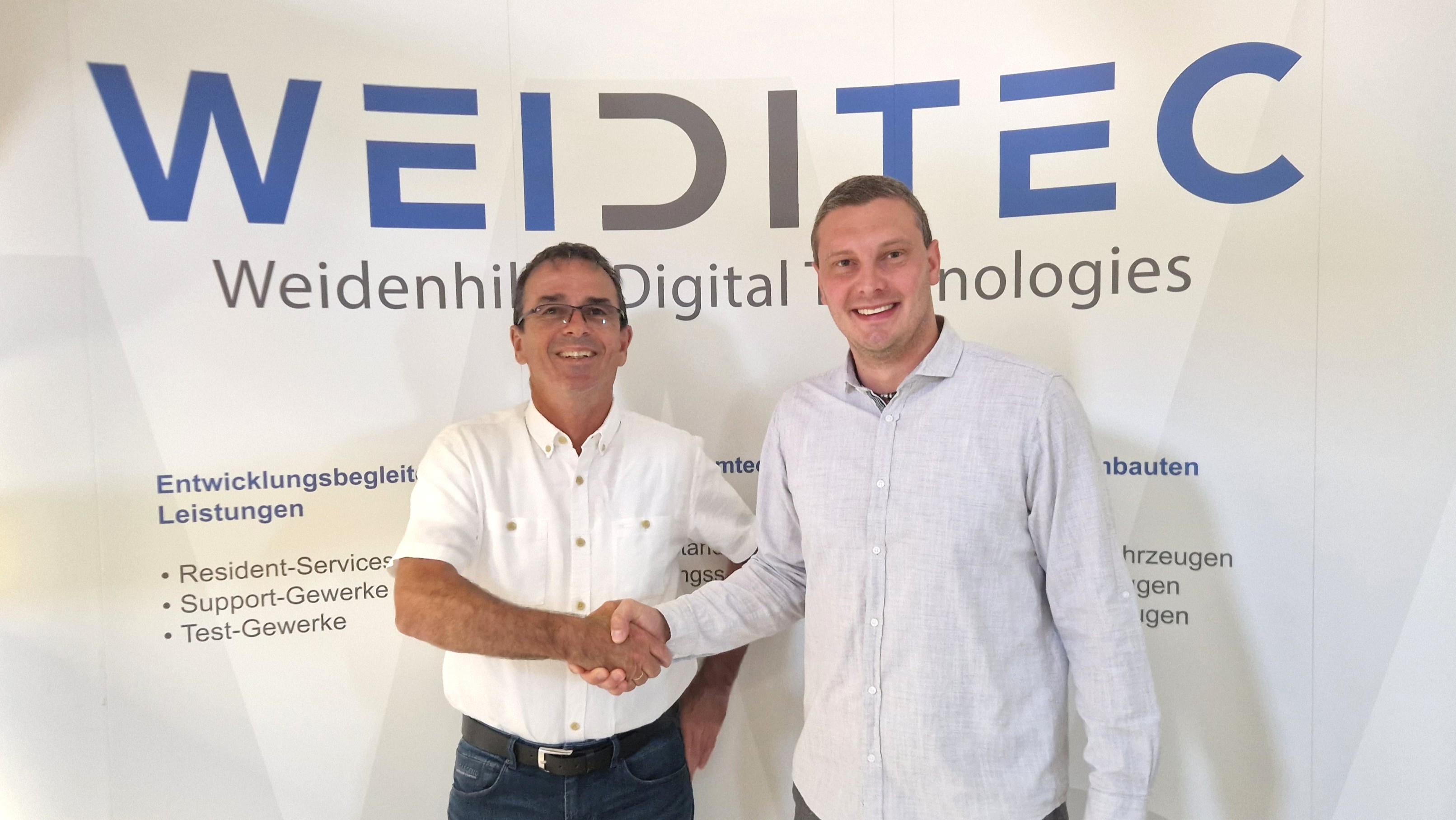 Armin Baumann (Softing, left) Stefan Brosig (WeiDiTec right)